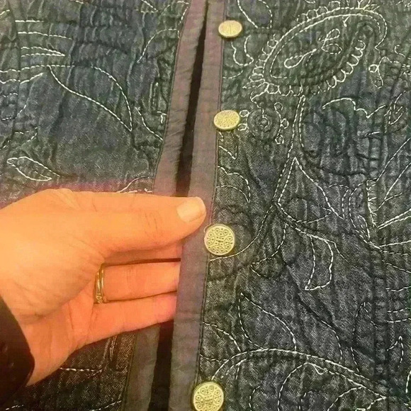 Christopher & Banks quilted vest- size medium - Picture 4 of 4